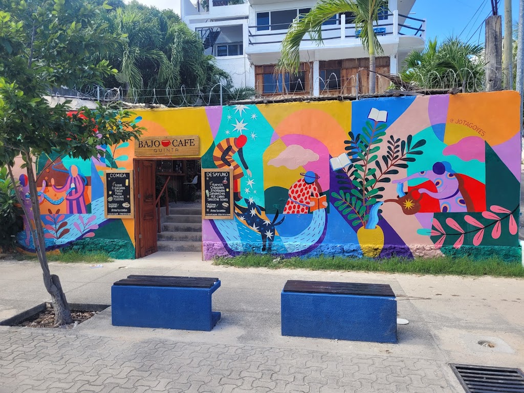 Bajo Café