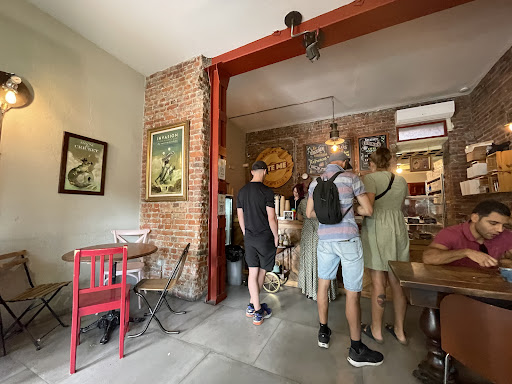 Bite Me Café