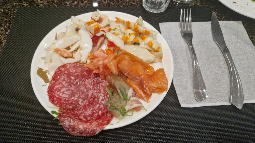 Niu Niu Sushi Wok