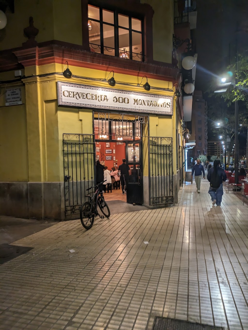 100 Montaditos