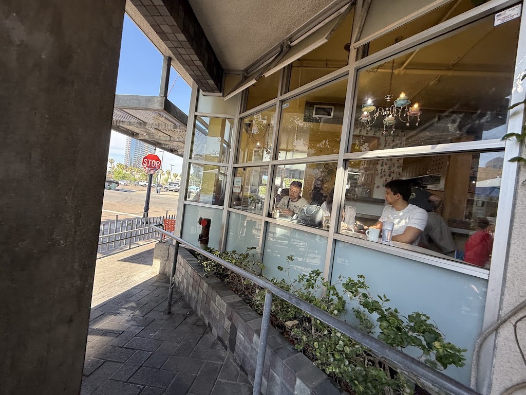 Cafe 222