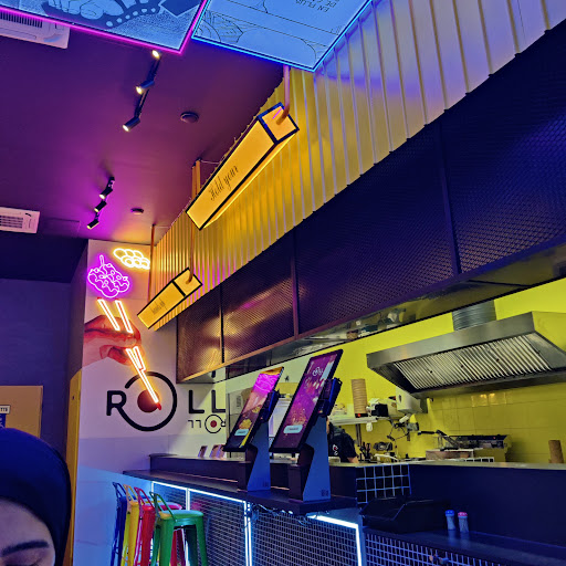 ROLLROLL Gennevilliers Japanese Food