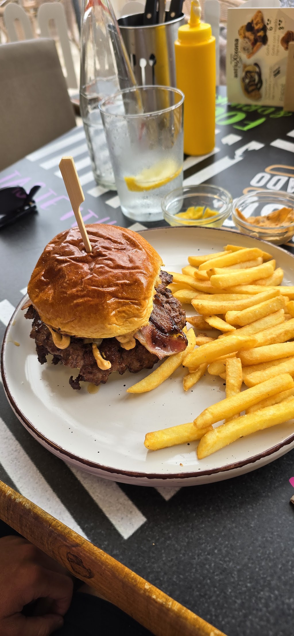 Paso Obligado | Hamburguesas en Alcudia