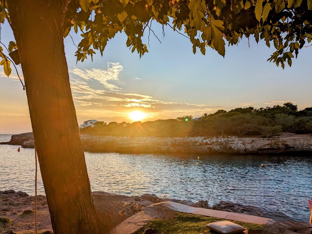 Hola Ola Mediterranean Beach
