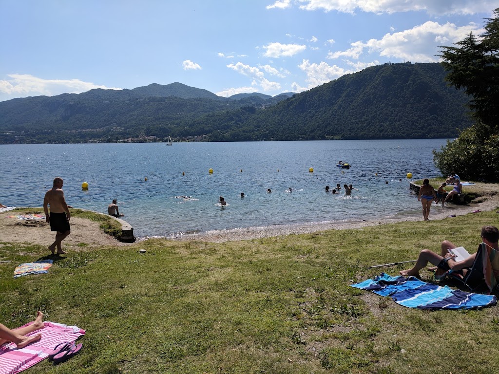 Dolphins Bar, Pettenasco
