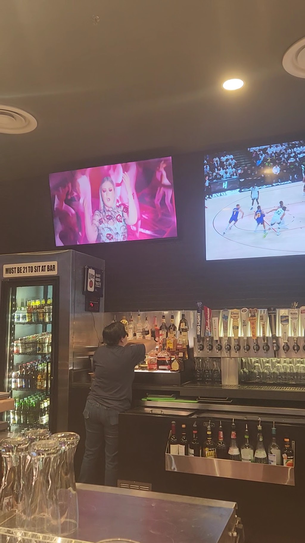 Buffalo Wild Wings, Brownwood, TX