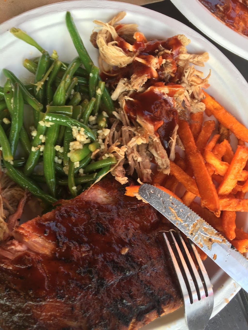 3 Legged Pig BBQ, Lakeville, NY