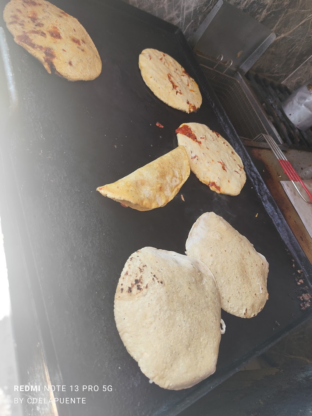 Quesadillas, gorditas y sopes Laura