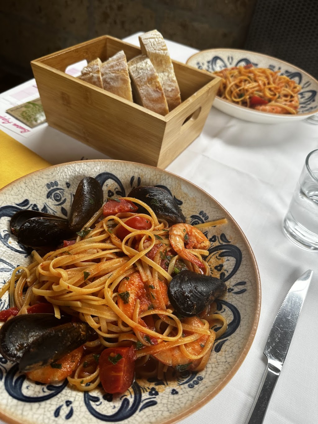 I Due Ladroni, Saronno