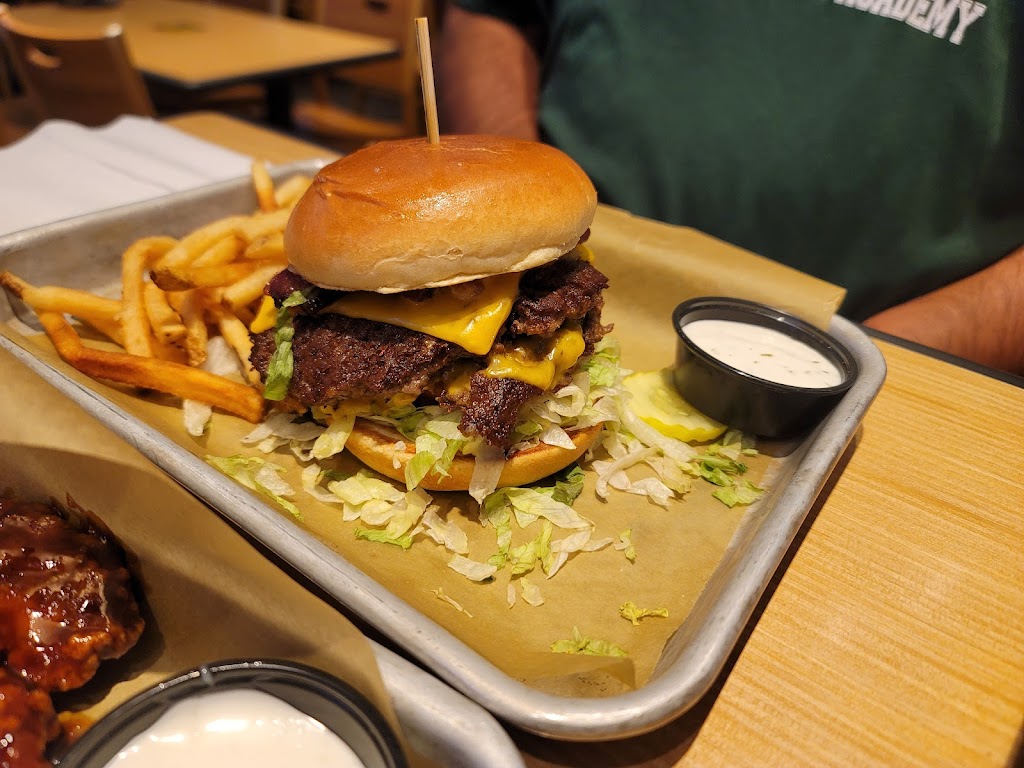 Buffalo Wild Wings, Menifee, CA