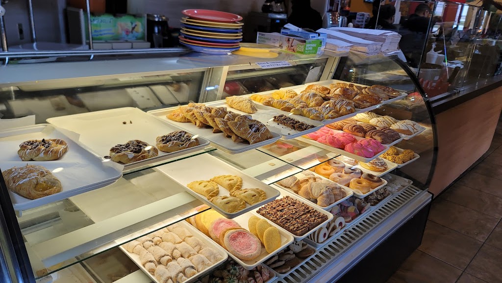 Bolillos Cafe North, Laredo, TX