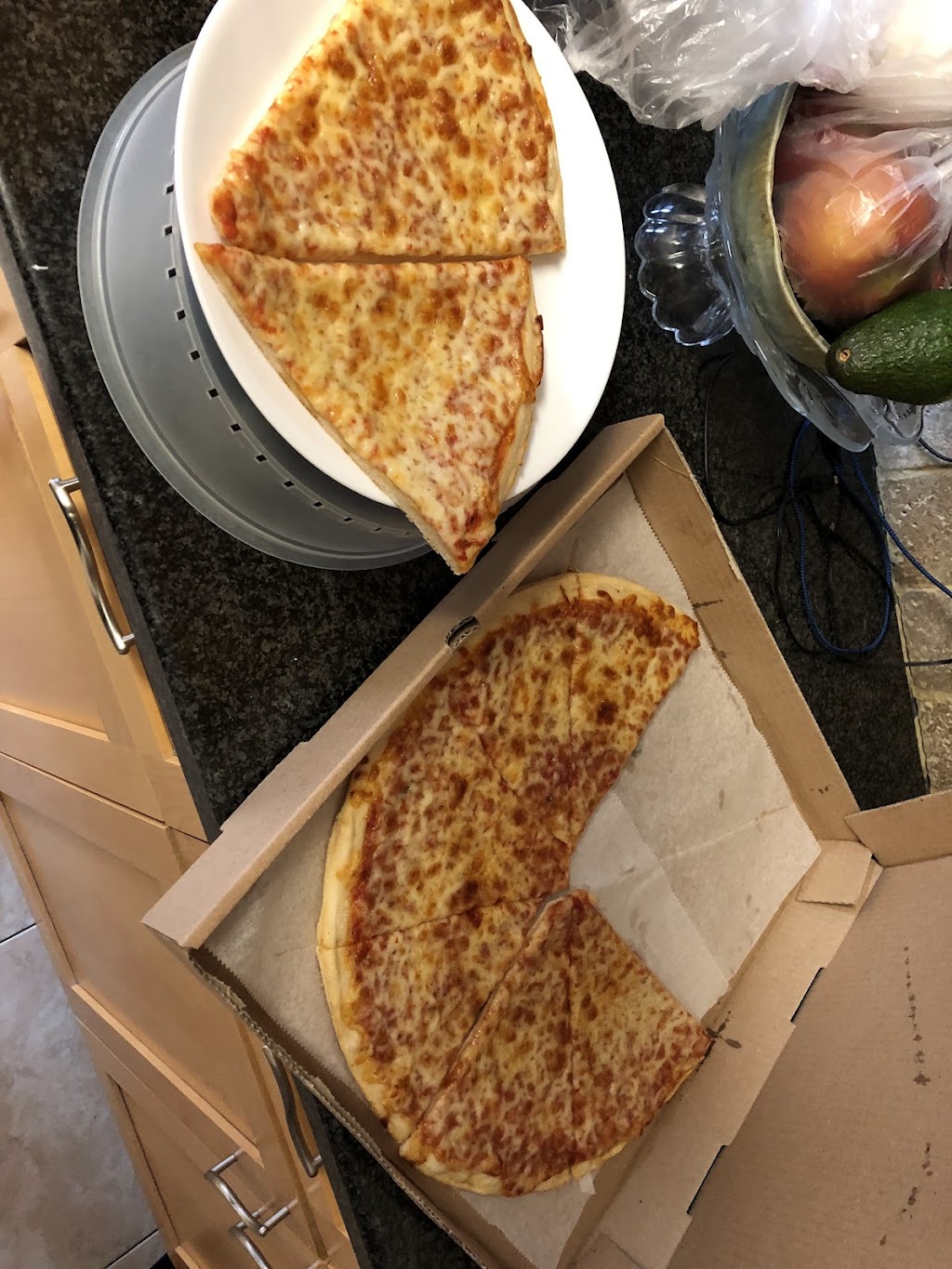 Bellrose Famous Pizza