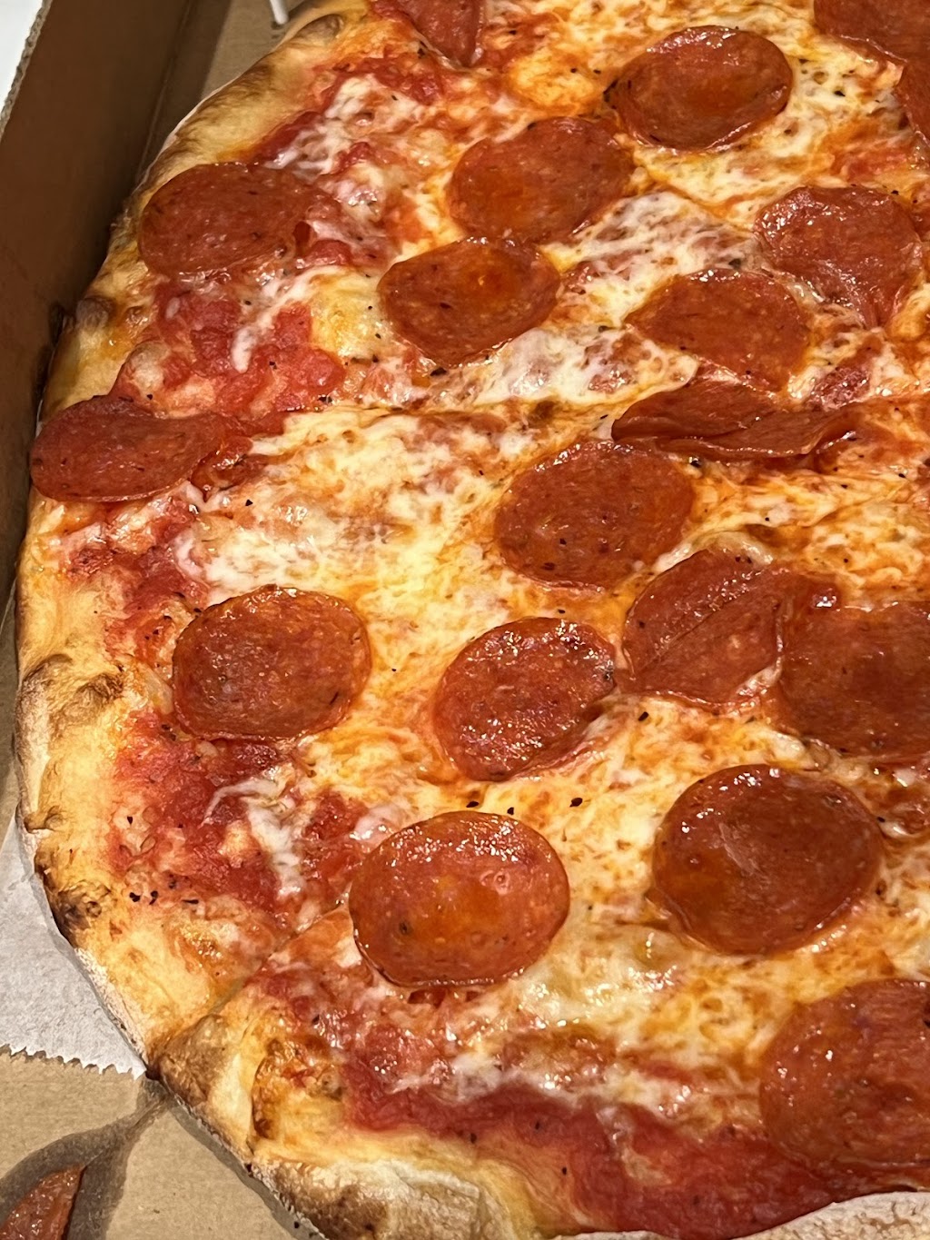 Rossville Pizza, Avenel, NY