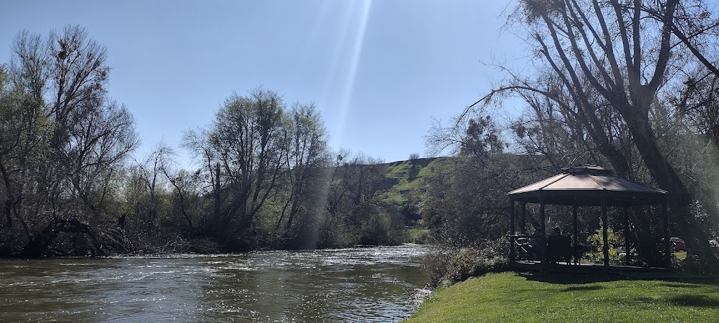 River's Edge Restaurant