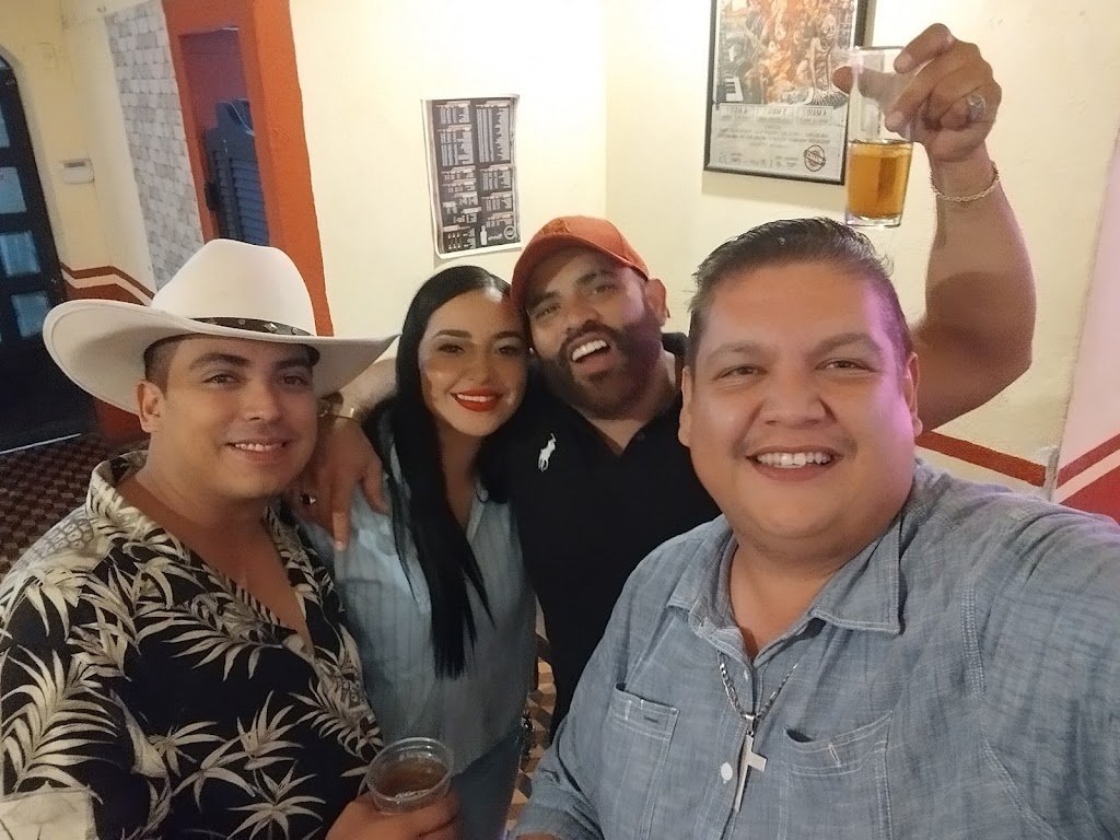 Una Copa Mas