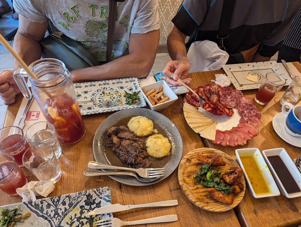 40 Tapas