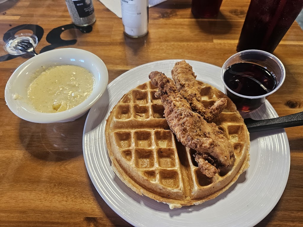 Lake Weiss 360 Bar & Grill