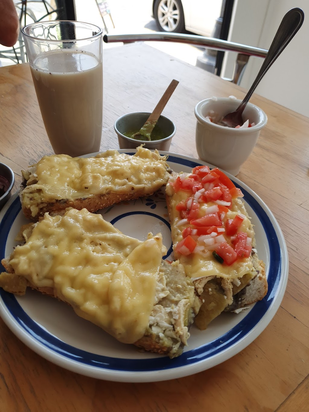 12 Cafe Cholula