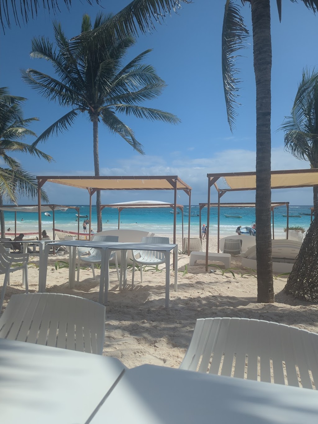 Bokoba restaurant and beach club