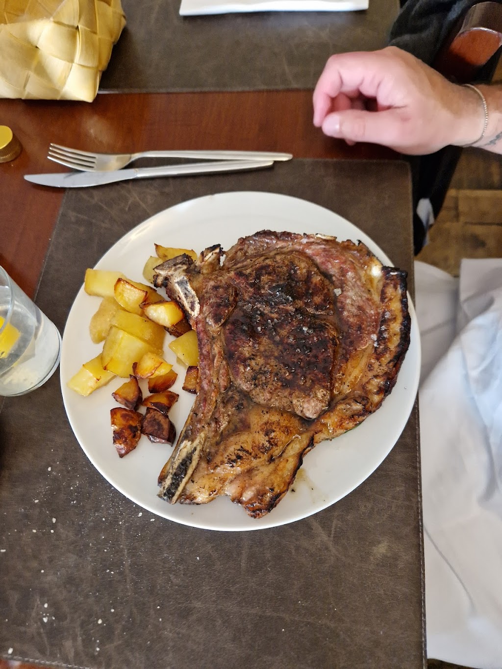 Osteria Urbana, Via Aldo Moro