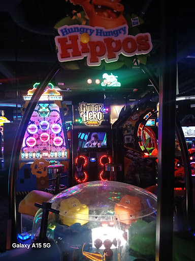 Dave & Buster's
