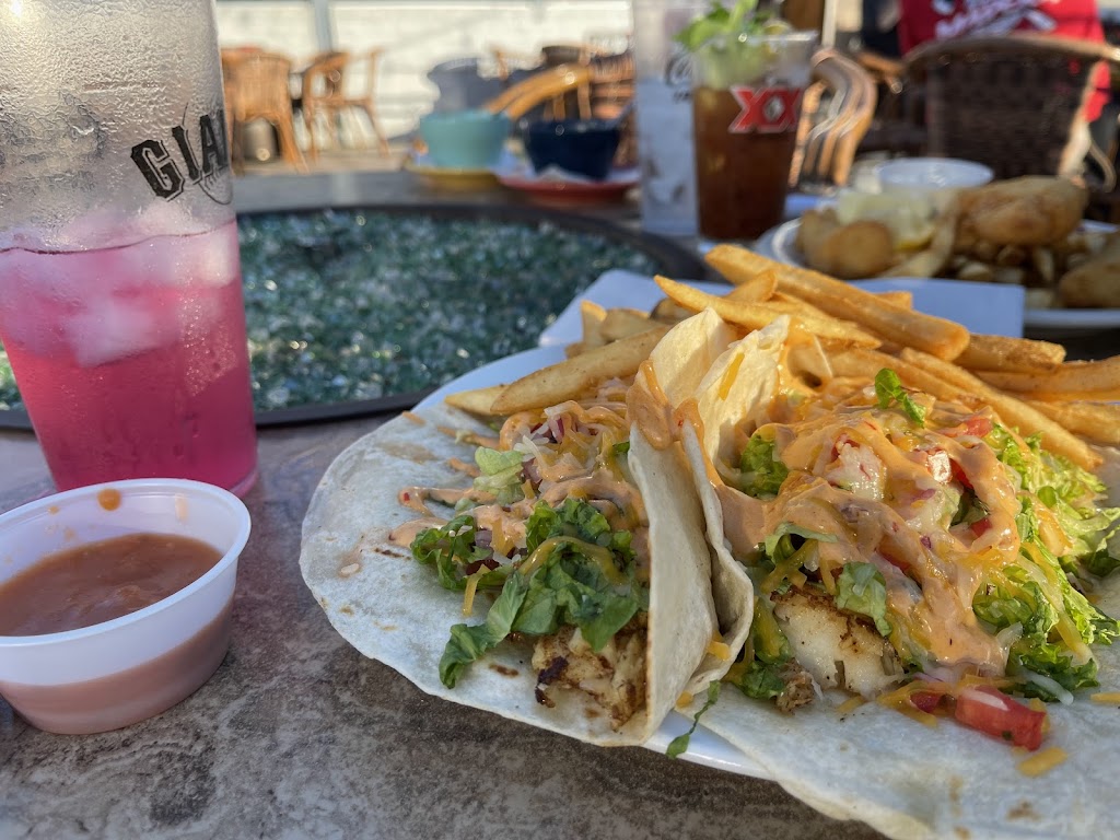 Fin's Bar & Grill, Grover Beach, CA