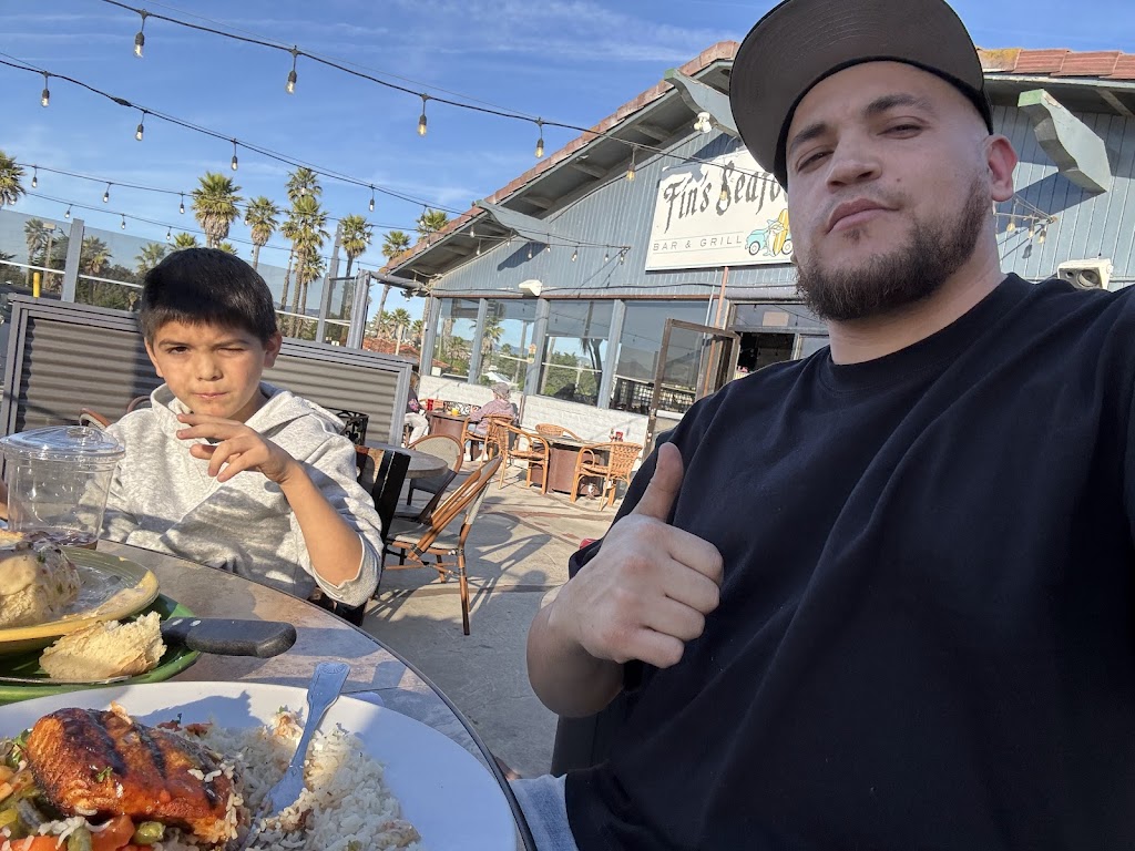 Fin's Bar & Grill