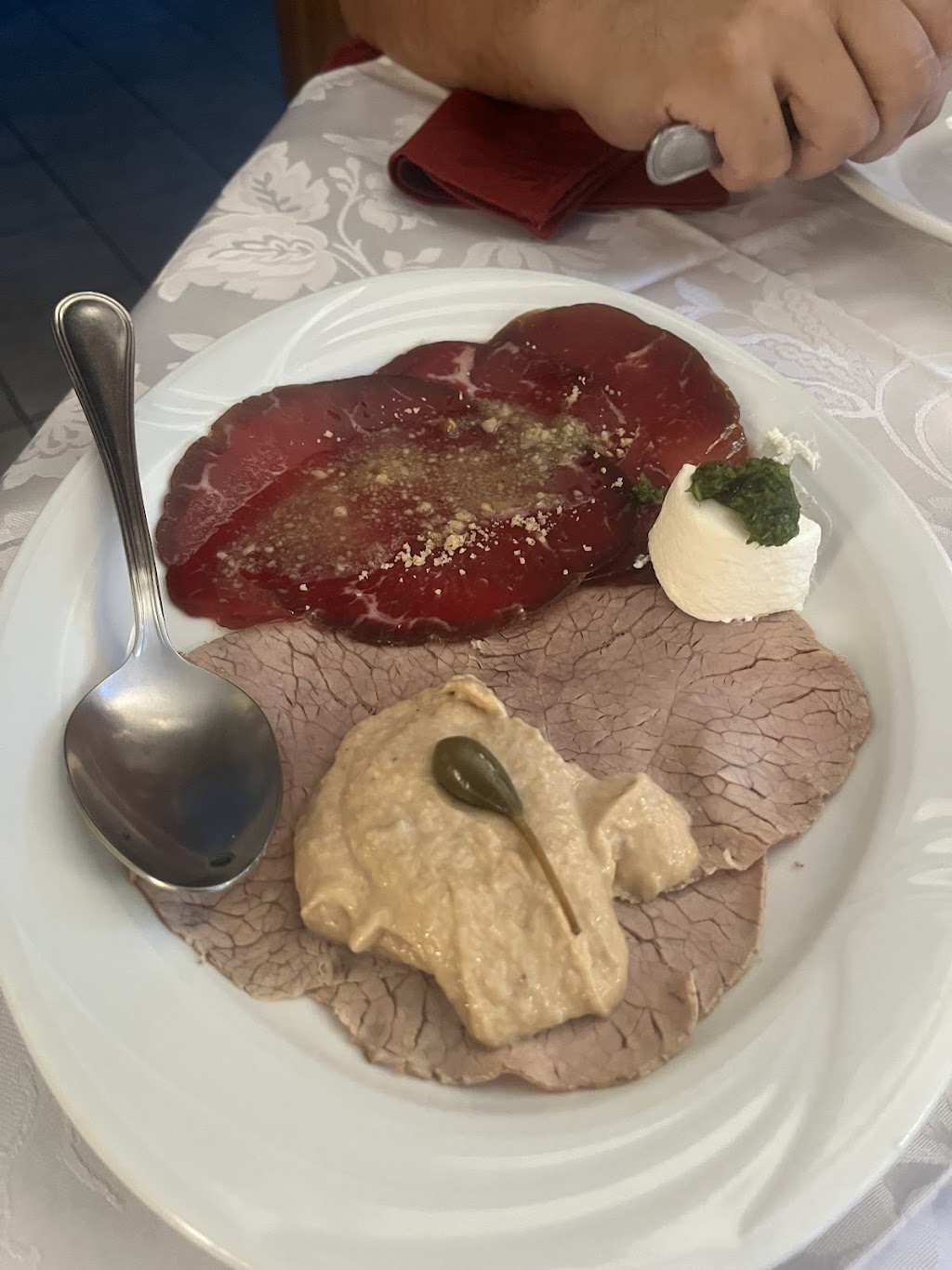 Antica trattoria Champagne, Nus