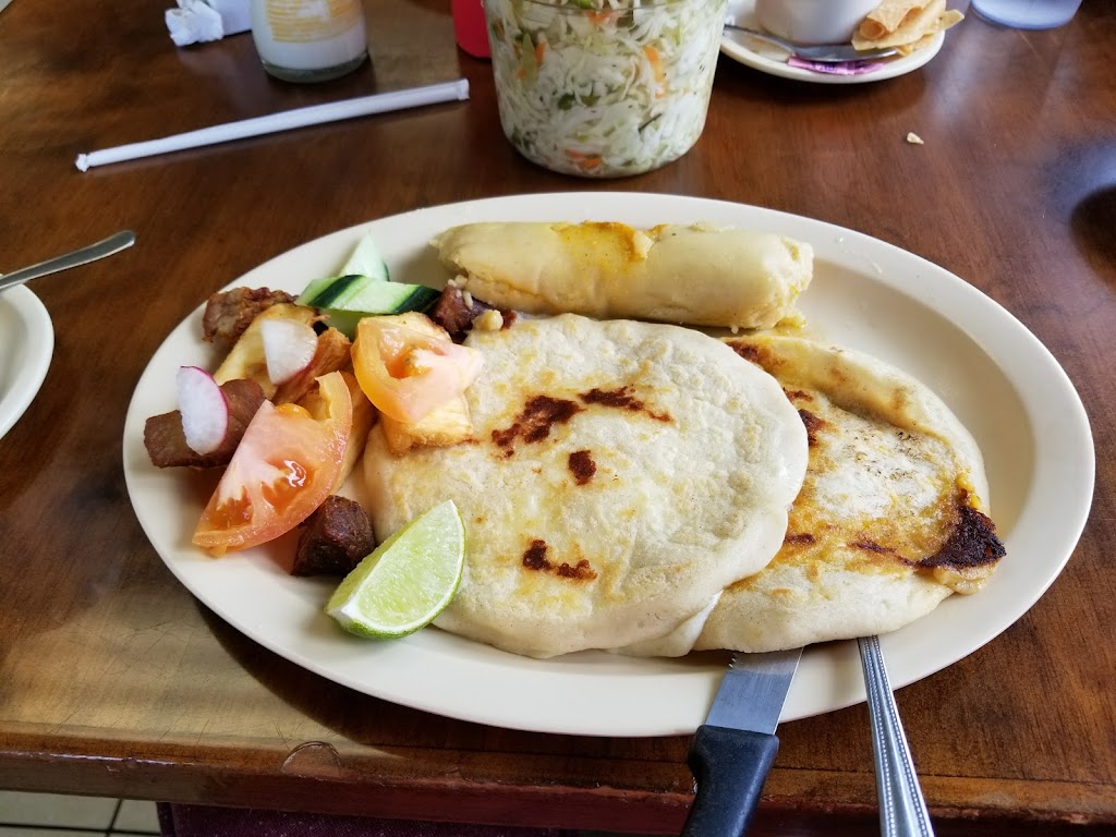 Antojitos Salvadorenos