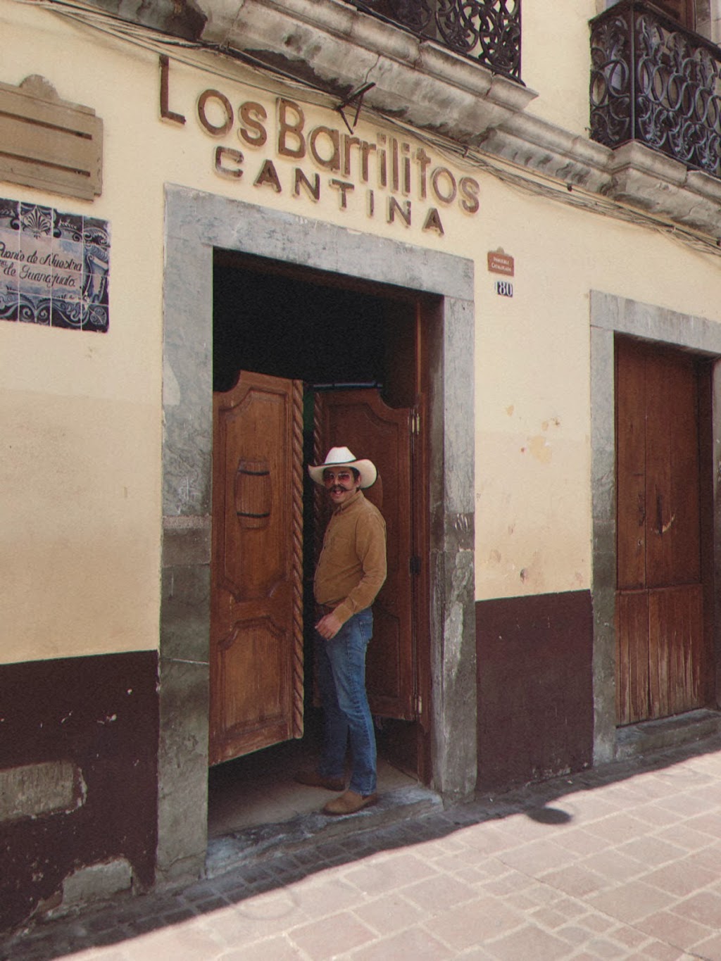 Los Barrilitos Cantina