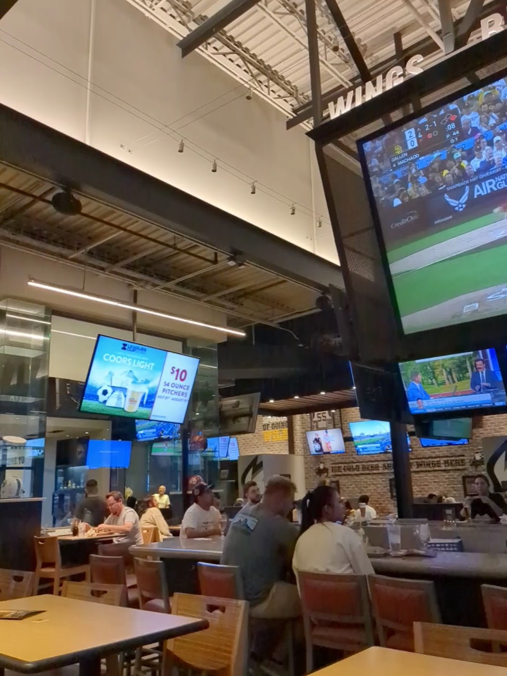 Buffalo Wild Wings, Oceanside, CA