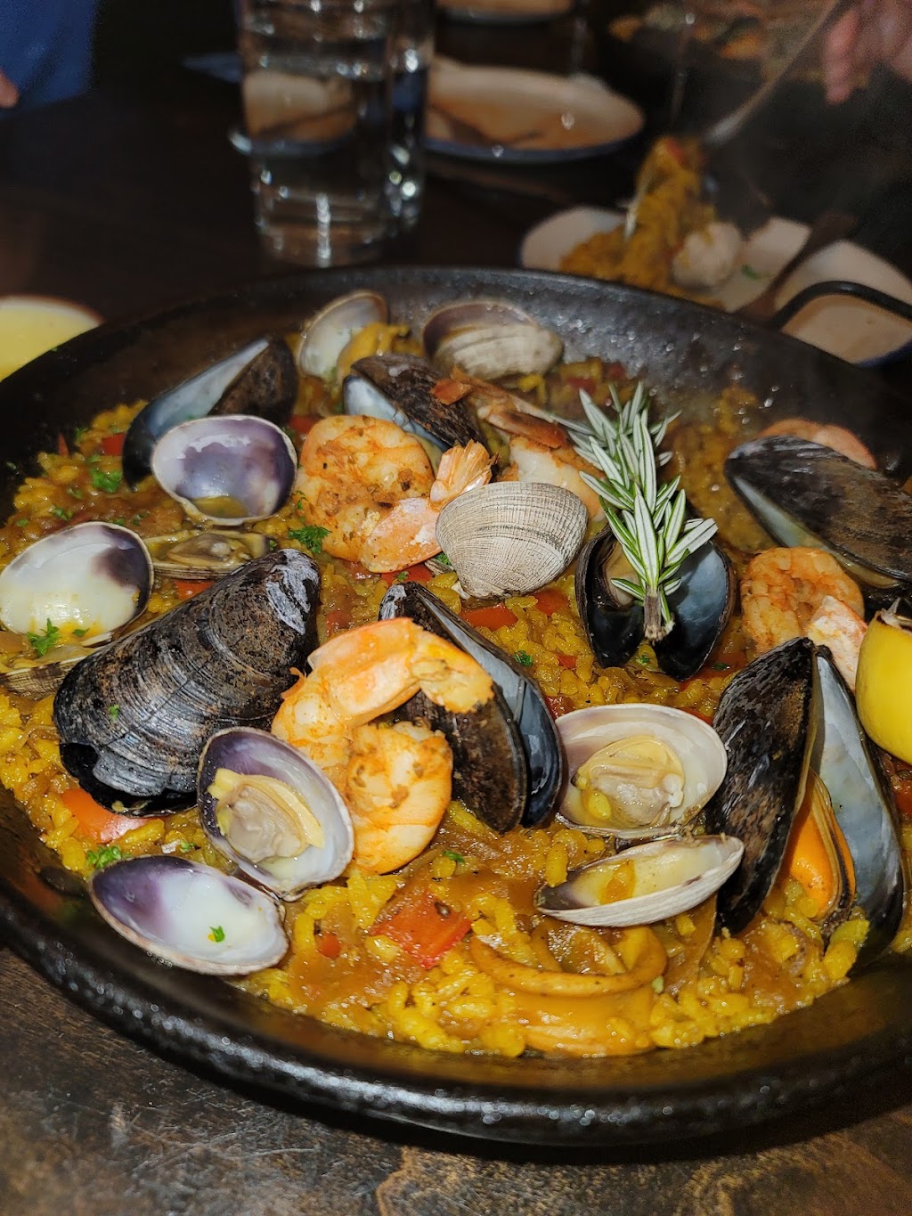Faz Restaurant And Bar