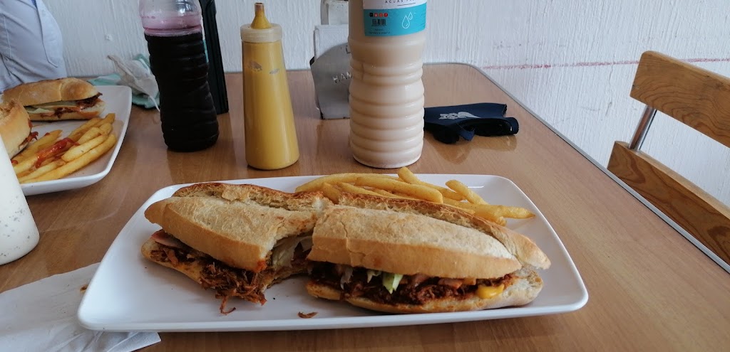 Lonches y Hamburguesas Moy