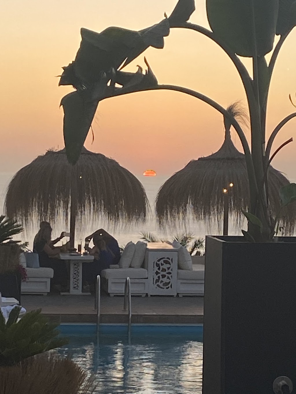 Bahía beach club