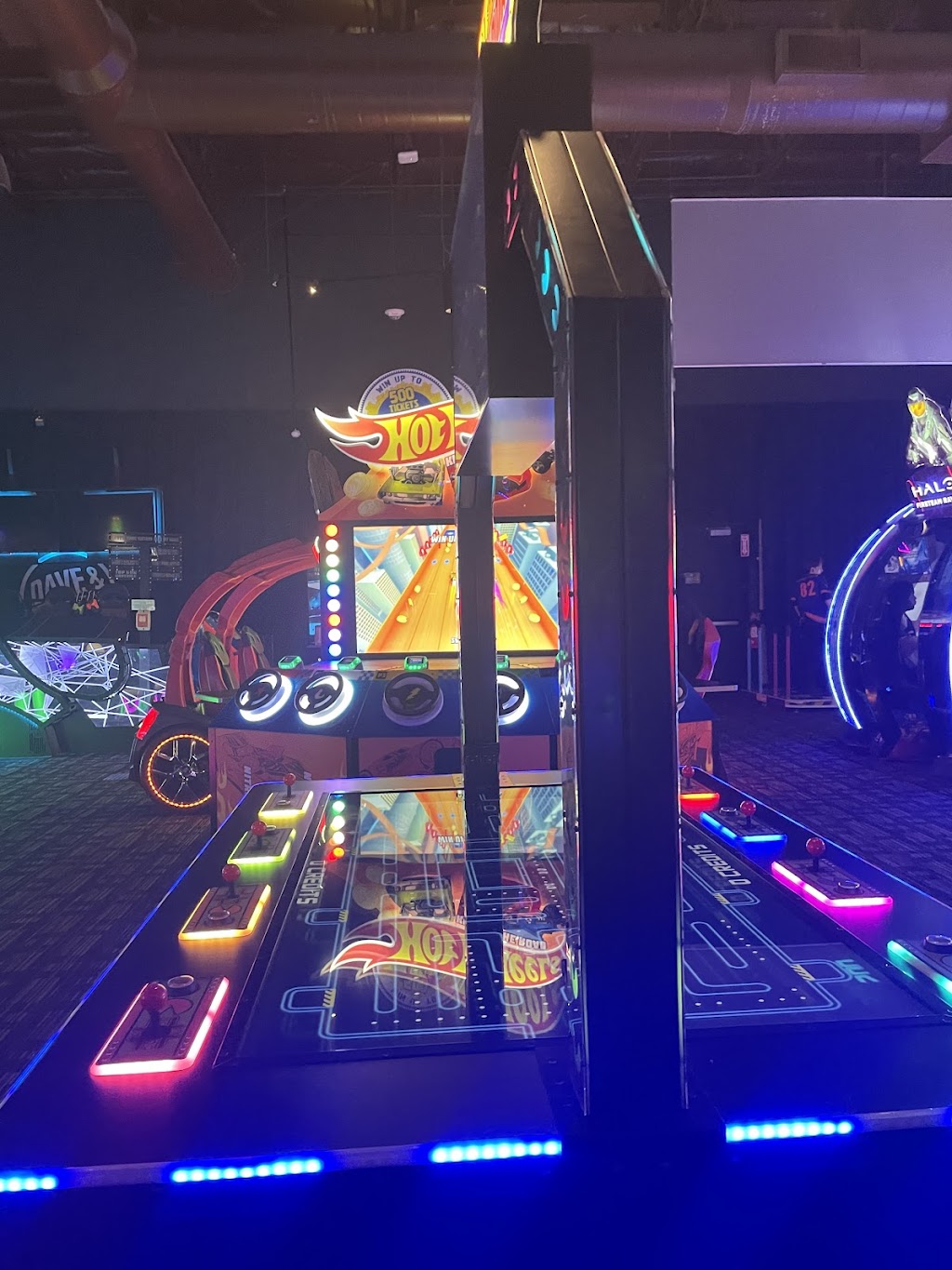 Dave & Buster's