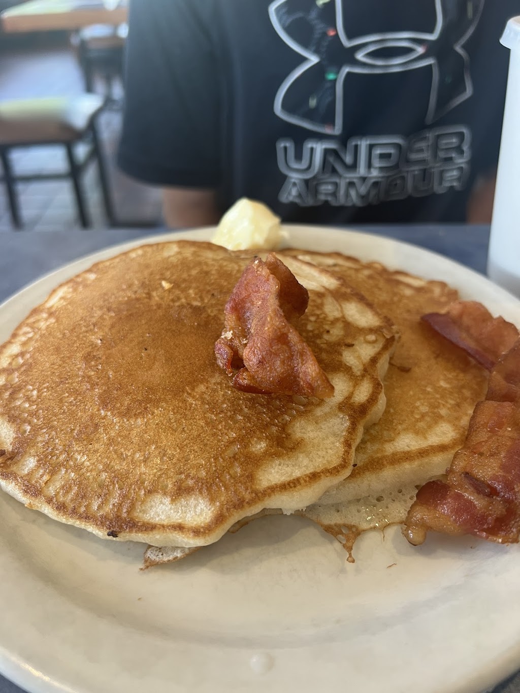 Blue Ribbon Smoke House & Restaurant