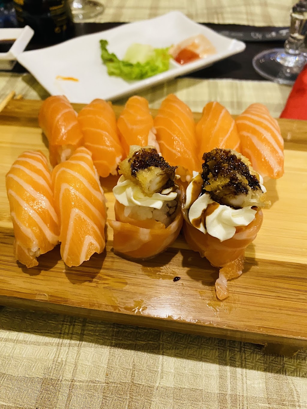 Sen noodle sushi