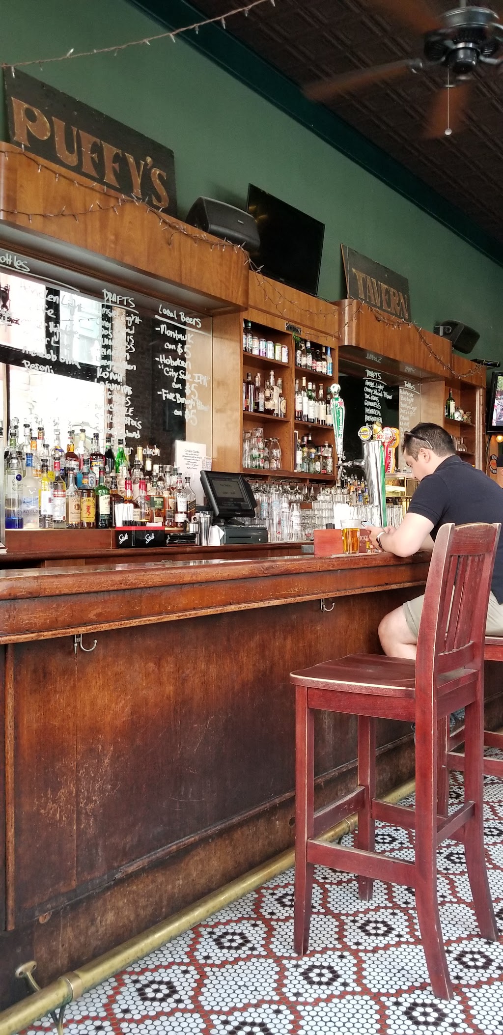 Puffy’s Tavern