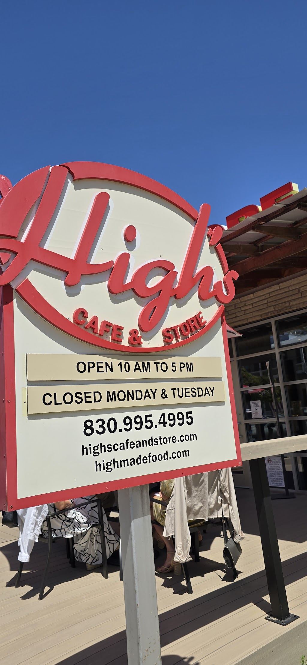 High's Cafe & Store