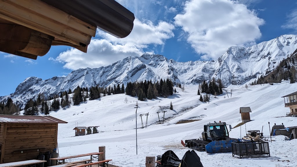 Rifugio Dello Scoiattolo, Valleve