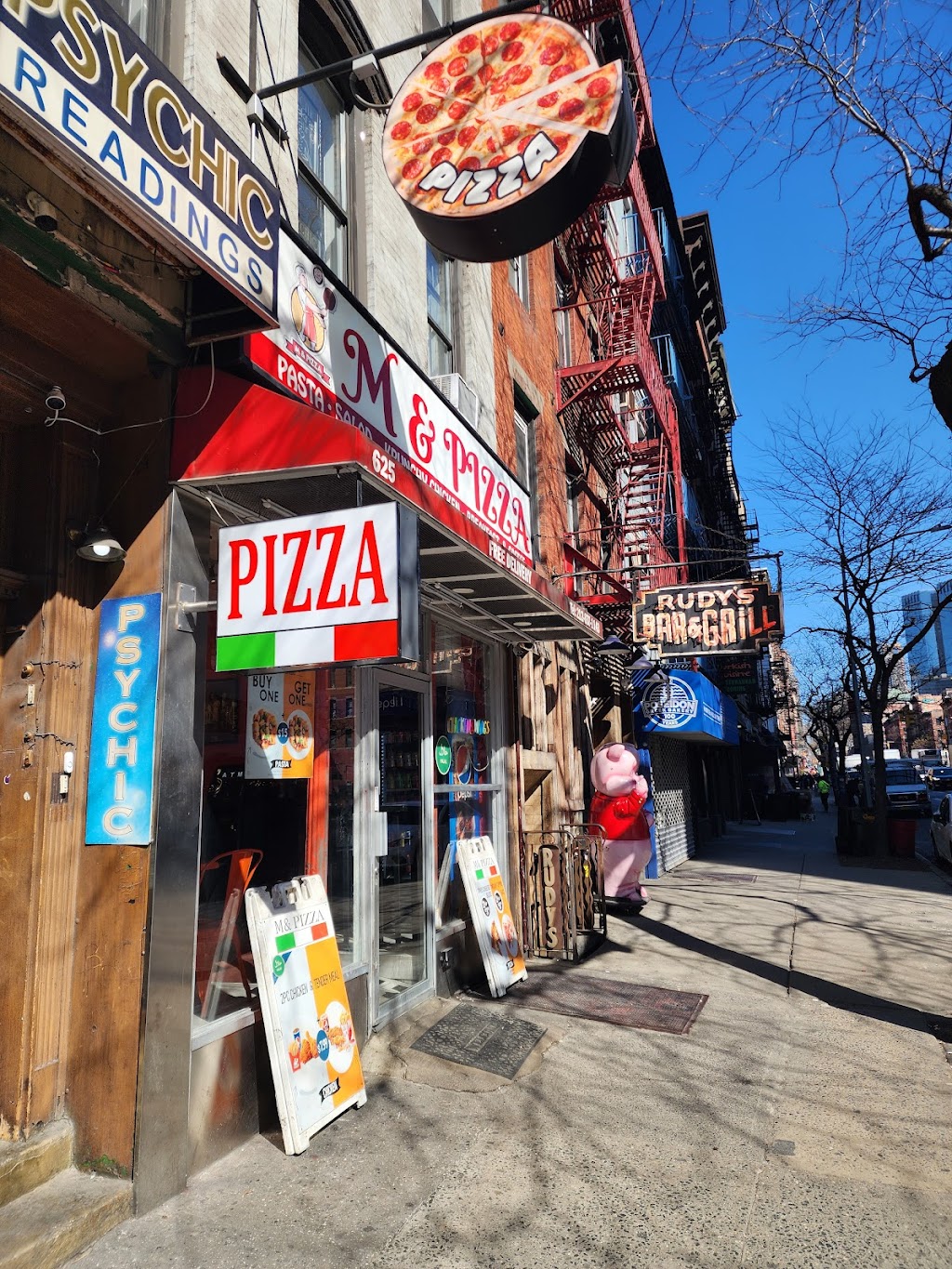 M & Pizza