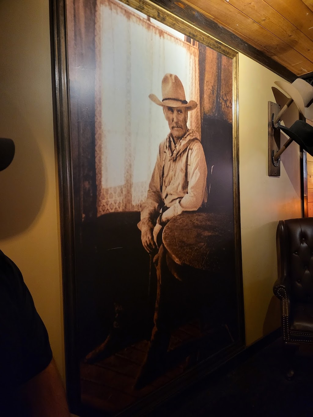 The Barn Whiskey Bar, Mont Belvieu, TX