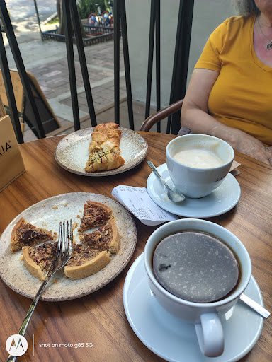 Santagloria Coffee & Bakery
