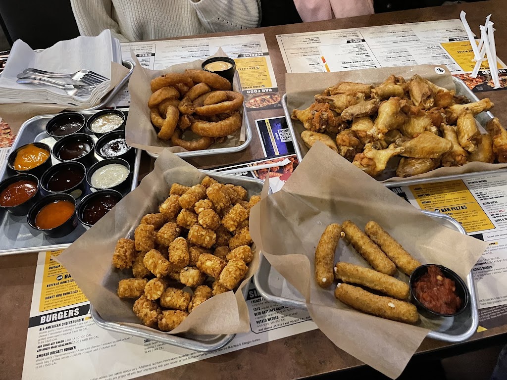 Buffalo Wild Wings, Riverhead, NY
