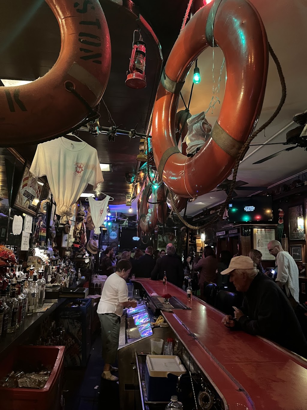Montero's Bar