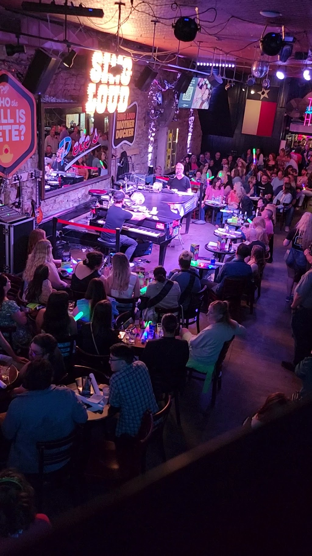 Pete's Dueling Piano Bar