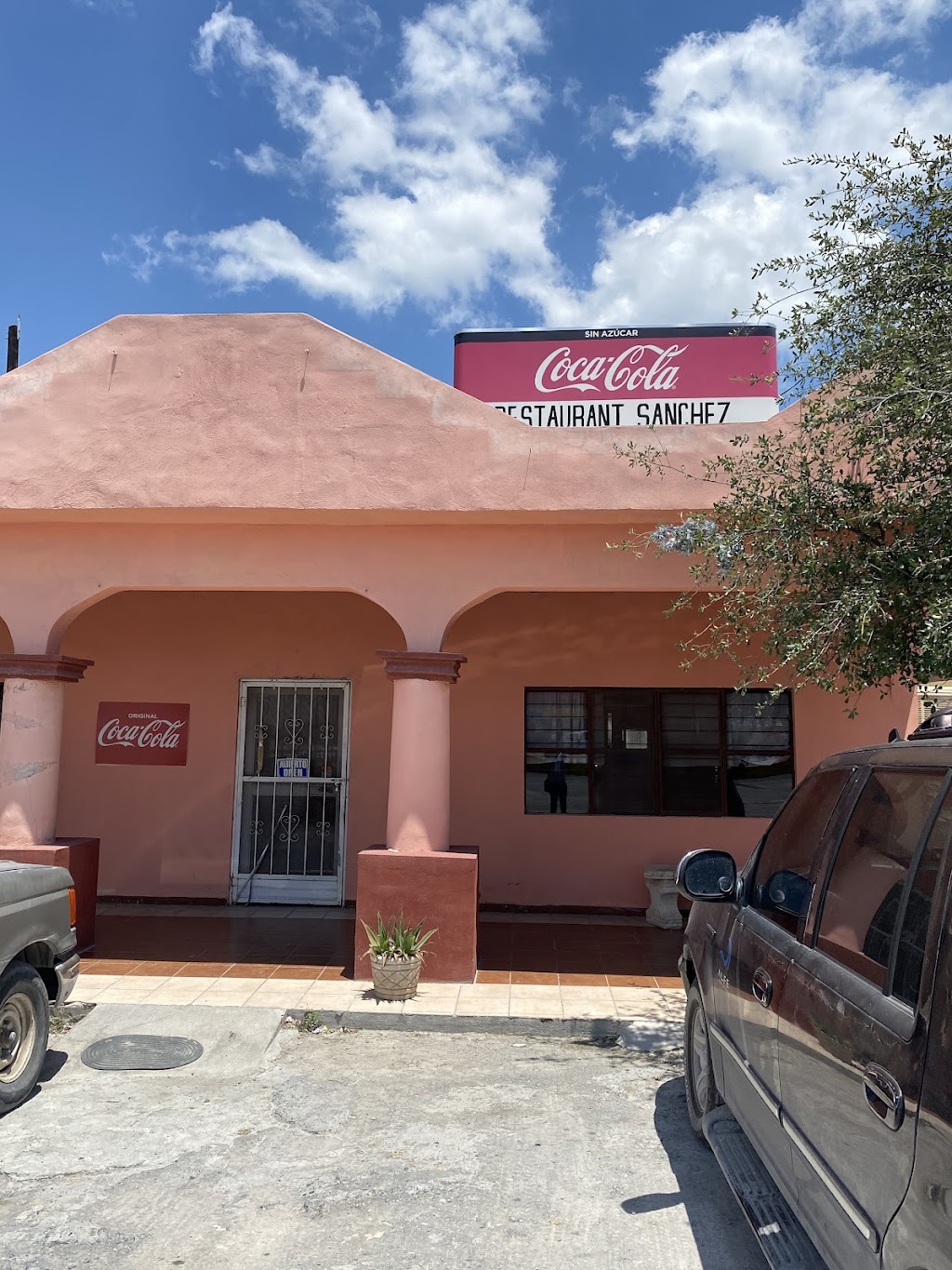 Restaurante Sánchez, Lampazos de Naranjo