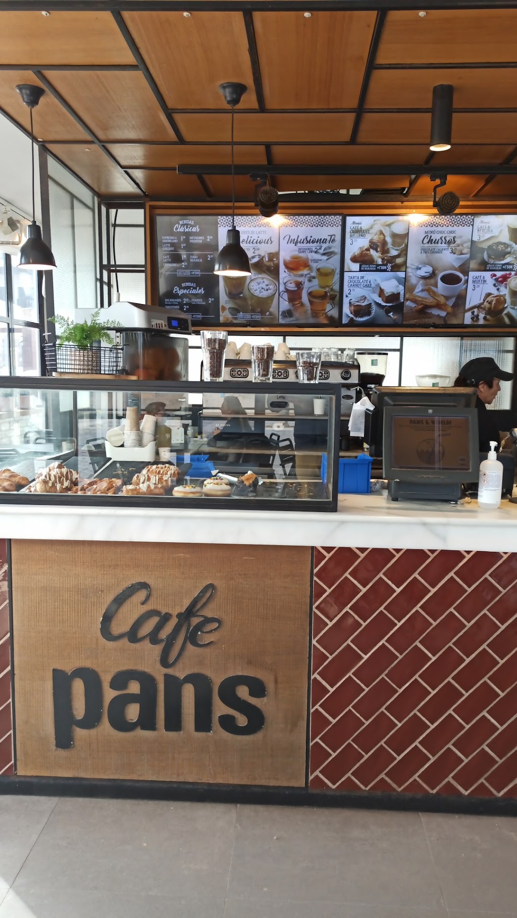 Pans & Company