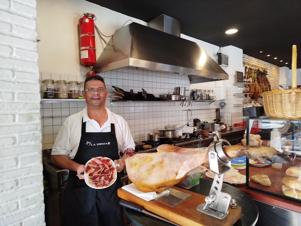 Bodega La Doma, Adriano