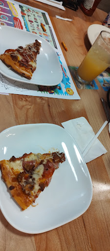 Boston's Pizza